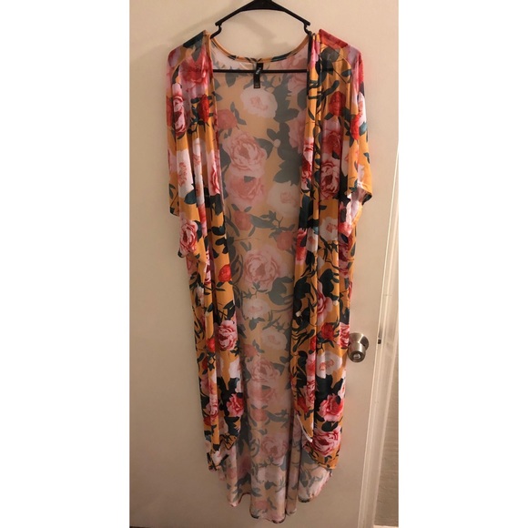 Torrid floral kimono/cover up - Picture 2 of 3